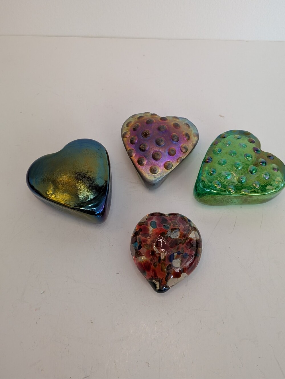 Robert Held Art glass heart paperweights Iridescent Confetti unmarked, Lot Of 4
